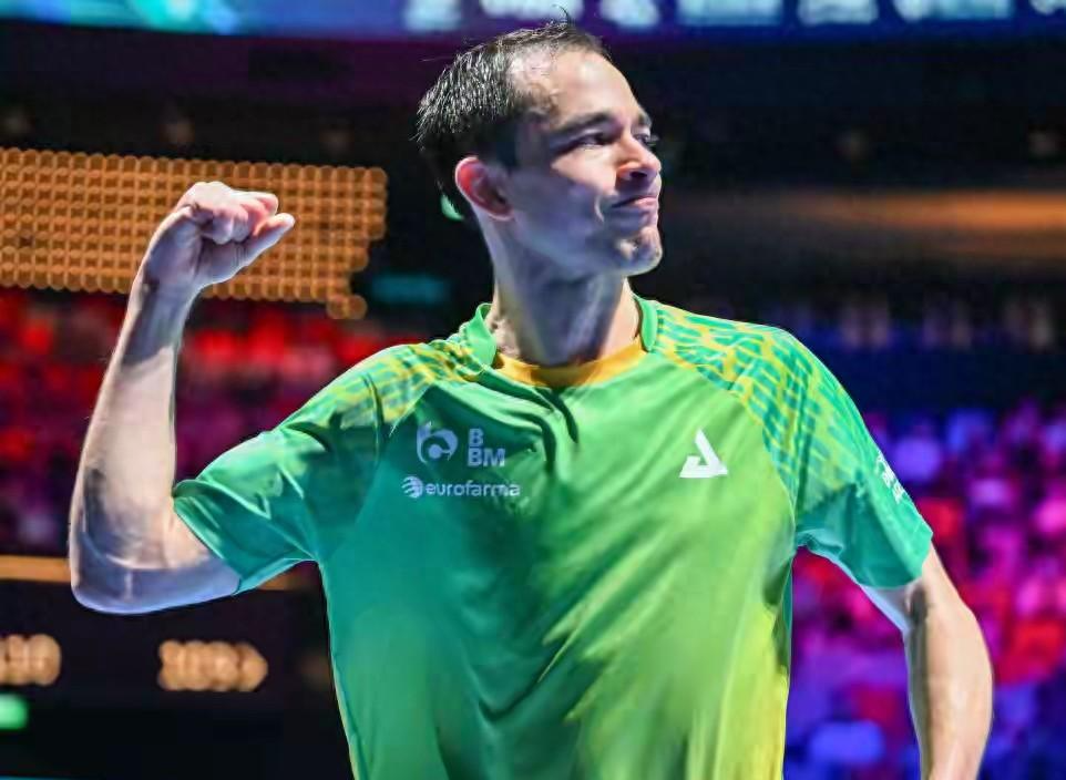  笑什么？国乒独苗硬刚背后的真相，难道职业素养真的只是空谈？ 新闻