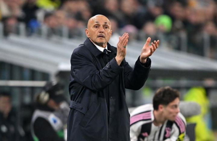  尤文图斯与斯帕莱蒂续约进展顺利，双方基本达成两年协议。 体育新闻