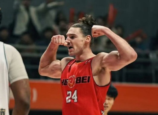  山东高速男篮完成重要引援；贝利-斯蒂尔正式加盟球队。 体育新闻