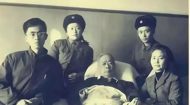  从“阑尾炎”到肠癌晚期：1971年那场改变历史的医疗诊断悲剧 新闻