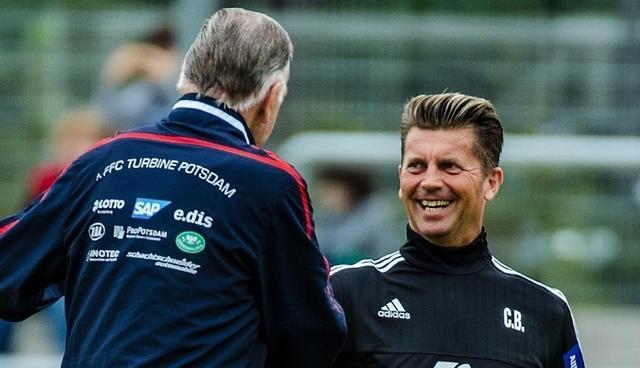 【战术复盘】U20女足以2-0完胜孟加拉国：科林·贝尔的控球渗透体系如何破解铁桶阵 体育新闻