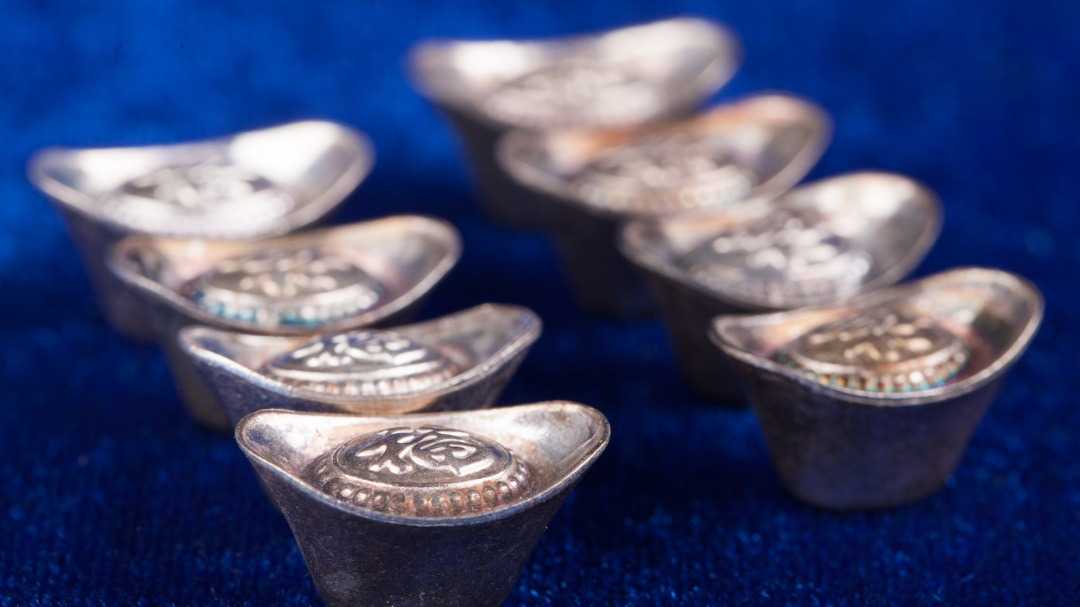  股价单日跌超7%：海量数据的"断臂求生"，能等来春天吗？ 股票财经